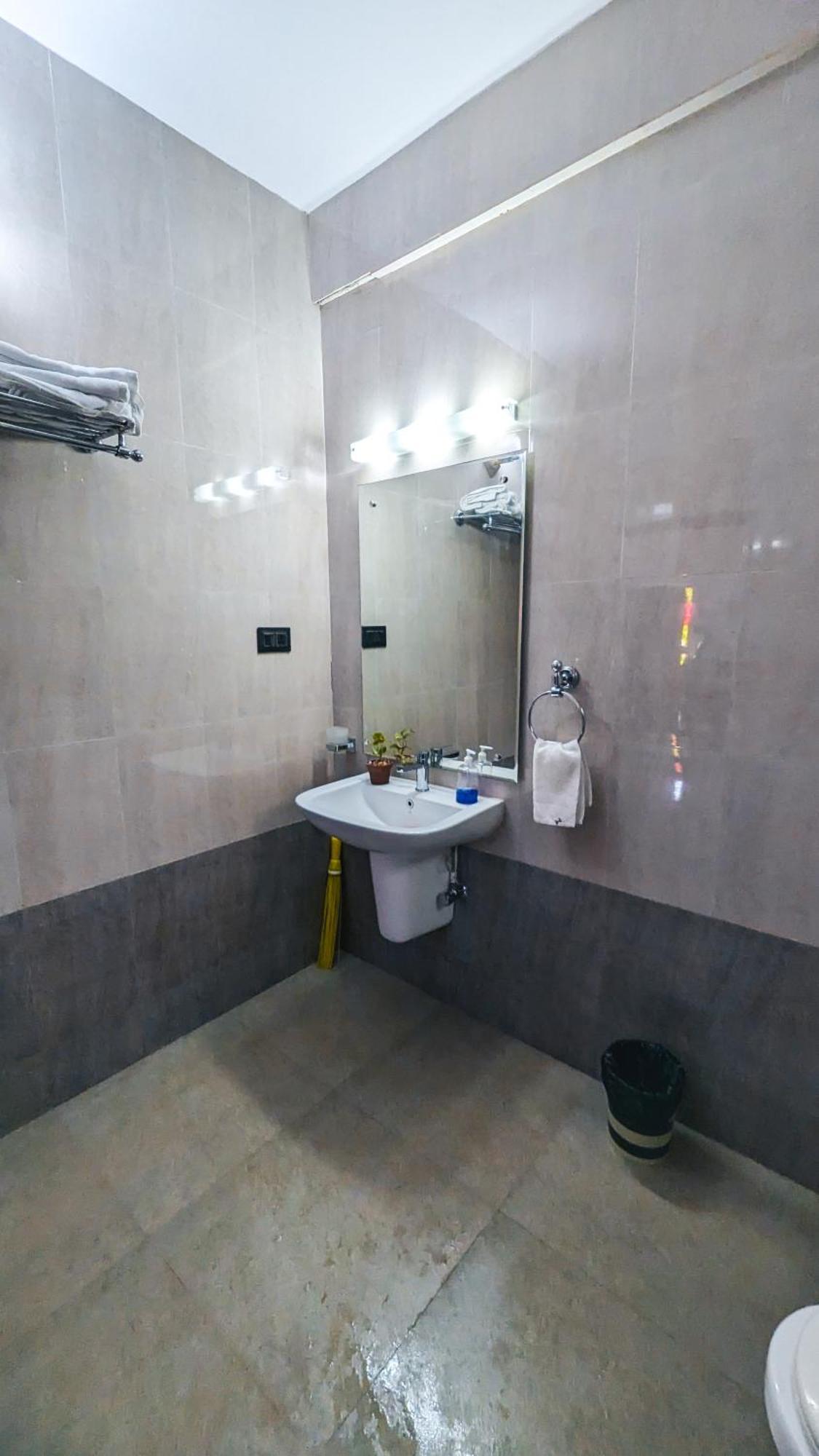 The First House By V3Homestay 4Bhk Private Pool Calangute Dış mekan fotoğraf