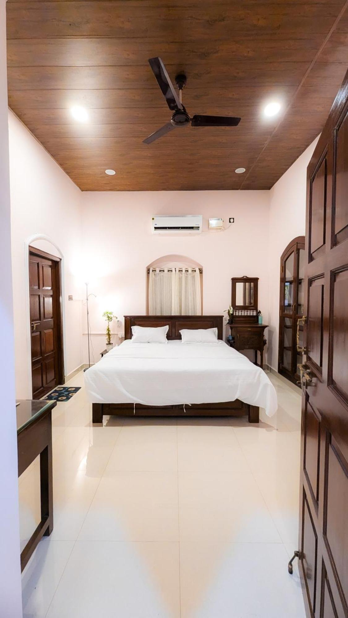 The First House By V3Homestay 4Bhk Private Pool Calangute Dış mekan fotoğraf